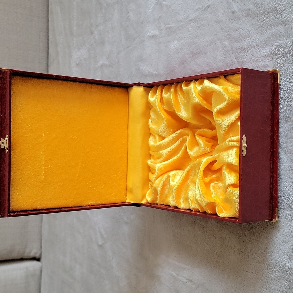 Commerce Bank Red Gift Box - Picture 3 of 4